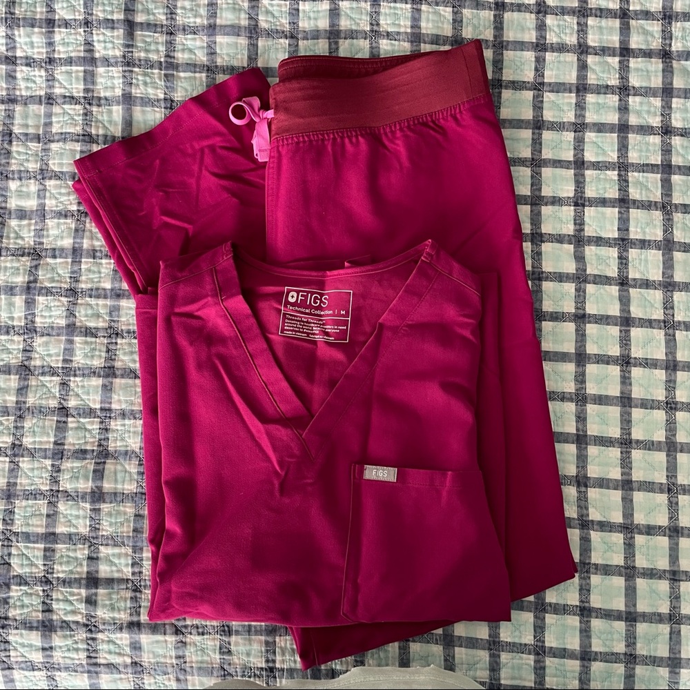 FIGS Magenta Scrub Set